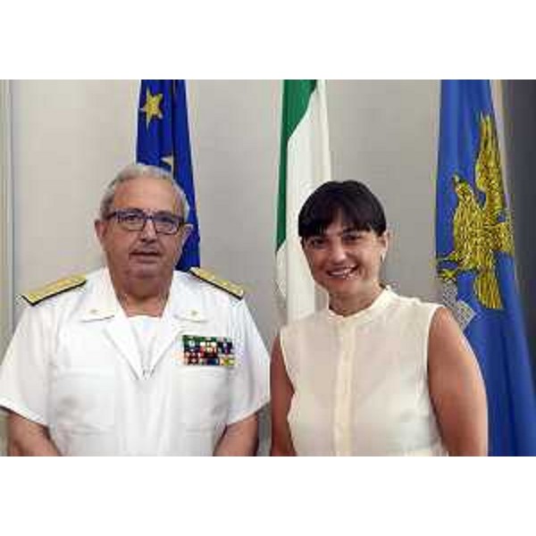 Felicio Angrisano (Comandante generale Corpo Capitanerie di Porto - Guardia costiera) e Debora Serracchiani (Presidente Regione Friuli Venezia Giulia), nella sede della Regione FVG - Trieste 20/06/2014