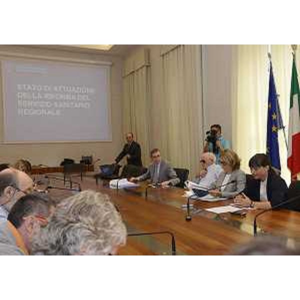 Maria Sandra Telesca (Assessore regionale Salute) e Debora Serracchiani (Presidente Regione Friuli Venezia Giulia) in conferenza stampa sullo stato di attuazione della Riforma del SSR-Servizio Sanitario Regionale - Trieste 20/06/2014