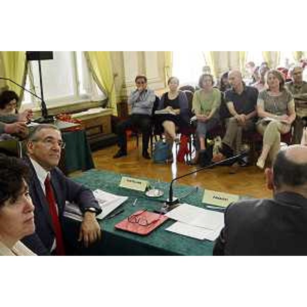 Loredana Panariti (Assessore regionale Lavoro) e Ruggero Cortellino (Direttore centrale Lavoro Regione FVG) durante la seduta annuale del Comitato di sorveglianza del Programma Operativo del FSE-Fondo Sociale Europeo 2007-2013 - Trieste 19/06/2014