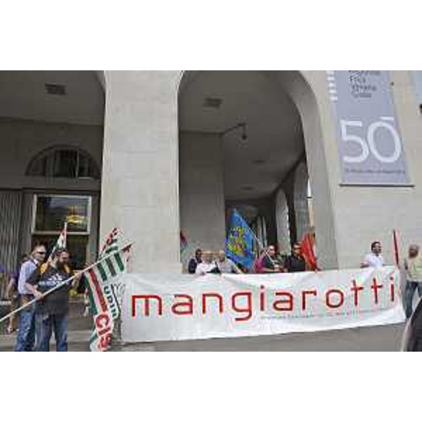 Lavoratori della Mangiarotti S.p.A., davanti al Consiglio regionale - Trieste 26/06/2014