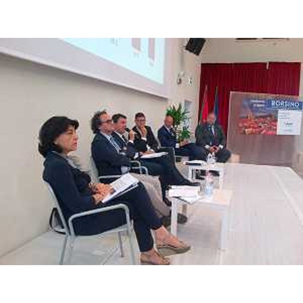 Mariagrazia Santoro (Assessore regionale Lavori pubblici) alla presentazione dell'edizione 2014 del "Borsino" Osservatorio Immobiliare FVG, a cura di FIAIP-Federazione Italiana Agenti Immobiliari Professionali, nella Sala Conferenze della Centrale Idrodinamica del Porto Vecchio - Trieste 27/06/2014