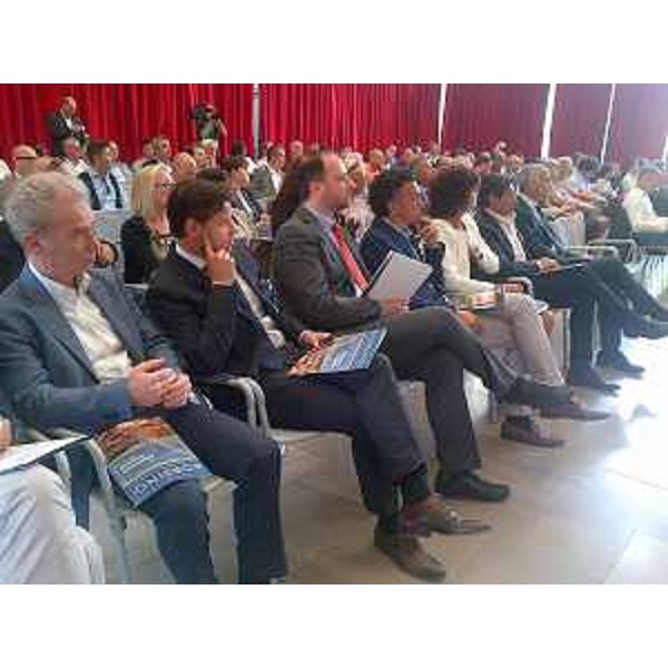Platea alla presentazione dell'edizione 2014 del "Borsino" Osservatorio Immobiliare FVG, a cura di FIAIP-Federazione Italiana Agenti Immobiliari Professionali, nella Sala Conferenze della Centrale Idrodinamica del Porto Vecchio - Trieste 27/06/2014