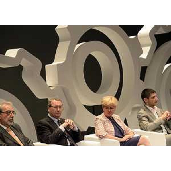 Sergio Razeto (Presidente Confindustria Trieste), Sergio Bolzonello (Vicepresidente FVG e assessore regionale Attività produttive), Federica Guidi (Ministro Sviluppo Economico) e Matteo Tonon (Presidente Confindustria Udine) all'Assemblea generale delle aziende associate a Confindustria Udine - Udine 30/06/2014