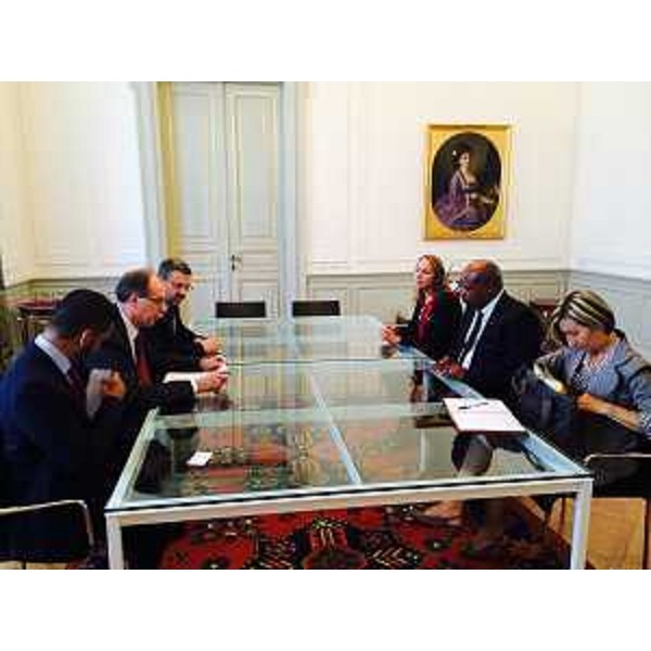 Gianni Torrenti (Assessore regionale Cultura) incontra Saul Kgomotso Molobi (Console generale Repubblica del Sudafrica a Milano) - Trieste 01/07/2014