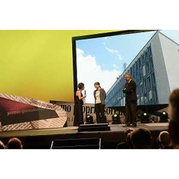 Debora Serracchiani (Presidente Regione Friuli Venezia Giulia), tra i giornalisti Marinella Chirico e Giovanni Marzini, alla serata "I nostri Angeli" del Premio giornalistico internazionale Marco Luchetta, al Teatro Stabile Rossetti - Trieste 03/07/2014
