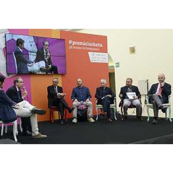 Gianni Torrenti (Assessore regionale Cultura), Giovanni Marzini (Premio Luchetta), Gian Mario Villalta (pordenonelegge.it), Alessandro Verona (vicino/lontano), Adriano Ossola (èStoria) e Franco Calabretto (Mittelfest) alla tavola rotonda "Con la cultura si mangia", nell'ambito del Premio giornalistico internazionale Marco Luchetta, sui grandi festival del FVG - Trieste 03/07/2014