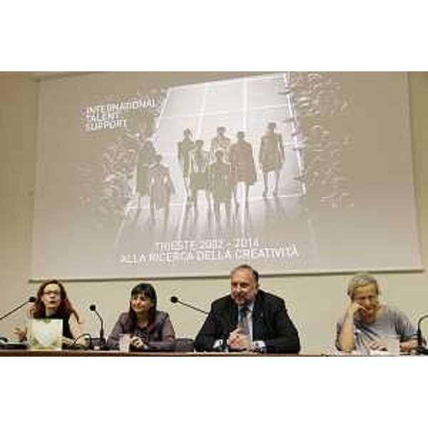 Barbara Franchin (Direttrice ITS), Debora Serracchiani (Presidente Regione Friuli Venezia Giulia), Roberto Cosolini (Sindaco Trieste) e Maria Teresa Bassa Poropat (Presidente Provincia Trieste) alla presentazione dell'edizione 2014 di ITS-International Talent Support - Trieste 04/07/2014