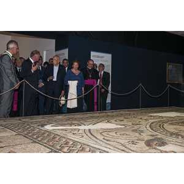 Il Presidente della Repubblica Italiana Giorgio Napolitano, e la signora Clio, a Palazzo Meizlik, sede della Fondazione Aquileia, davanti al Mosaico del Buon Pastore - Aquileia 07/07/2014