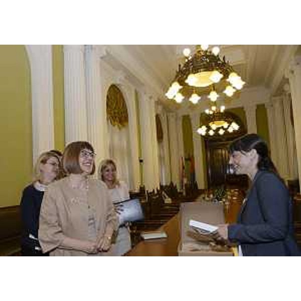 Maja Gojkovic (Presidente Parlamento serbo) e Debora Serracchiani (Presidente Regione Friuli Venezia Giulia) - Belgrado 08/07/2014