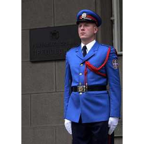 Guardia della sede della Presidenza della Repubblica di Serbia - Belgrado 08/07/2014