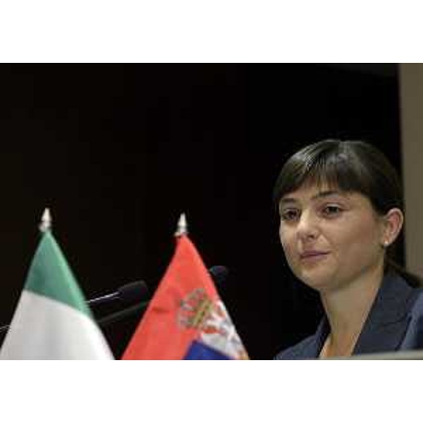 Debora Serracchiani (Presidente Regione Friuli Venezia Giulia) al Forum economico "Il Friuli Venezia Giulia incontra la Serbia. Opportunità di investimento e crescita" alla Camera di Commercio della Serbia - Belgrado 09/07/2014
