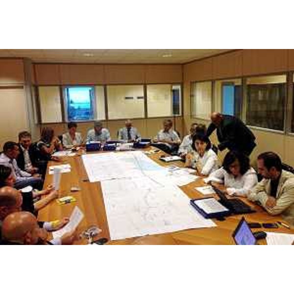 Mariagrazia Santoro (Assessore regionale Infrastrutture, Mobilità, Pianificazione territoriale, Lavori pubblici, Università) durante l’incontro con i sindaci dei comuni interessati dall’attraversamento della tangenziale Udine Sud – Udine 16/07/2014