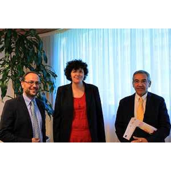 - Andrea Giacomelli (direttore Consorzio Friuli Formazione), Loredana Panariti (Assessore regionale al Lavoro, Formazione, Istruzione, Pari opportunità, Politiche giovanili e Ricerca) e Ruggero Cortellino (direttore centrale Lavoro, Formazione, Istruzione, Pari opportunità, Politiche giovanili e Ricerca) alla presentazione di Imprenderò 4.0 –Udine 16/07/2014