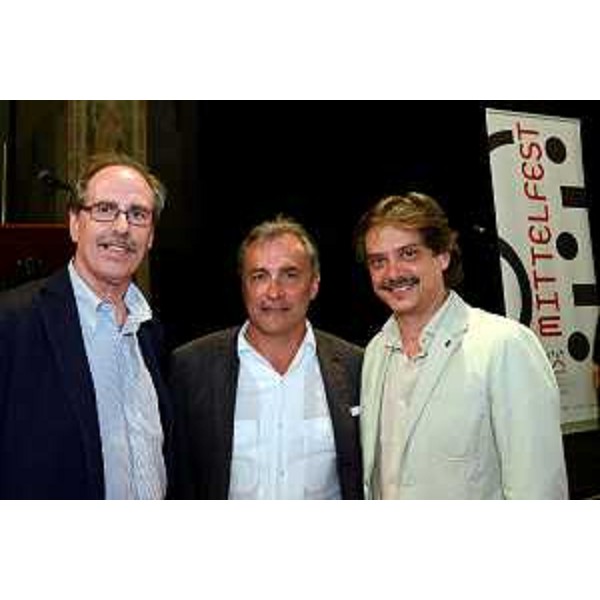 Gianni Torrenti (Assessore regionale Cultura, Sport e Solidarietà), Stefano Laudato (direttore tecnico Mittelfest) e Vincenzo Martines (Consigliere regionale) all’inaugurazione di Mittelfest 2014 – Cividale 19/07/2014