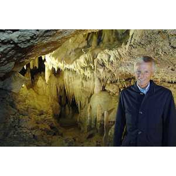 Riccardo Illy (Presidente Regione Friuli Venezia Giulia) visita la Grotta Nuova di Villanova in Comune di Lusevera. (Lusevera 24/08/07)