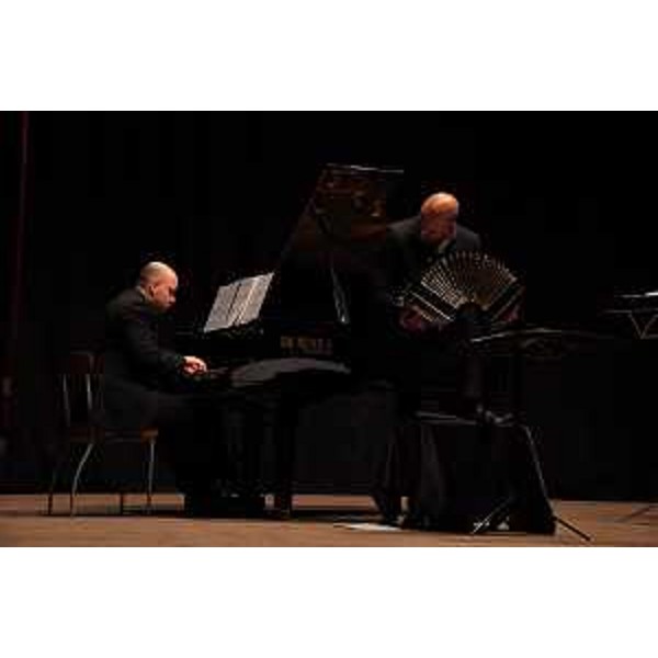Il duo sardo Contramilonga, Bandoneòn Fabio Furia e Pianoforte Marcello Melis