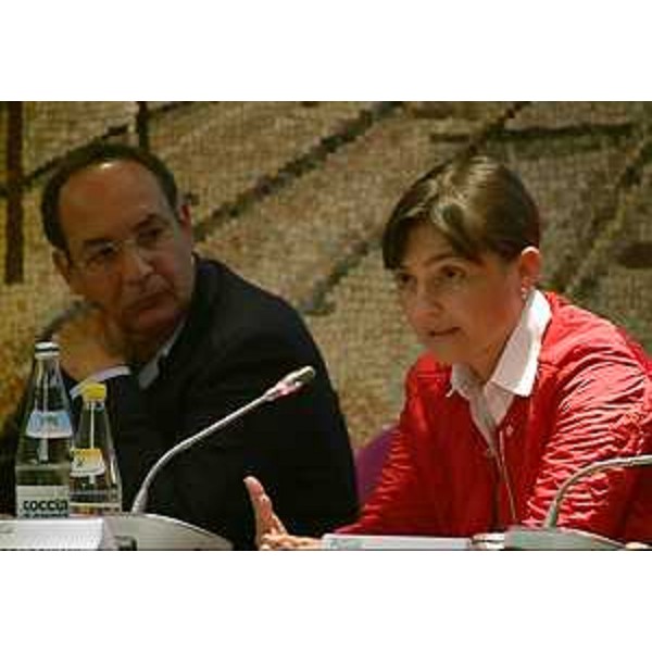Renato Quaglia (Project manager Friuli Future Forum) e Debora Serracchiani (Presidente Regione Friuli Venezia Giulia) alla conferenza stampa di presentazione del Progetto "Agenda del Futuro – Udine 2024" di Friuli Future Forum, presso la Camera di Commercio - Udine 25/08/2014