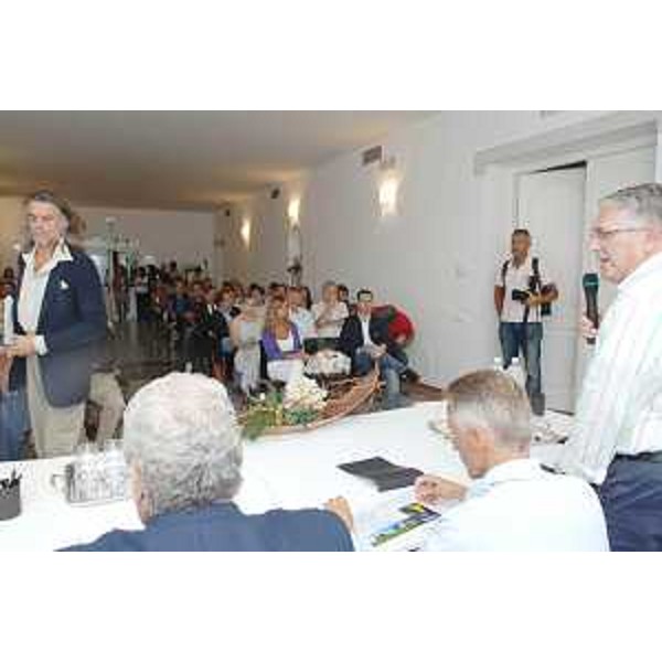 Riccardo Illy (Presidente Regione Friuli Venezia Giulia) nella sala convegni di Villa Russiz a Capriva del Friuli. (Capriva del Friuli 30/08/07) 
