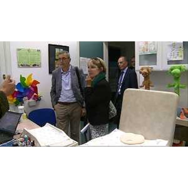 Adriano Marcolongo (Direttore centrale Salute, Integrazione sociosanitaria, Politiche sociali e Famiglia) e Maria Sandra Telesca (Assessore regionale Salute) visitano la Casa della Salute - Buttrio 26/08/2014