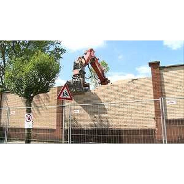 Lavori per la trasformazione dell'ex Caserma Amadio in grande parco verde - Cormons 27/08/2014
