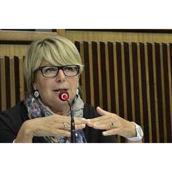 Maria Sandra Telesca (Assessore regionale Salute) presenta il ddl di Riforma del Servizio Sanitario Regionale (SSR) in III Commissione in Consiglio regionale - Trieste 27/08/2014