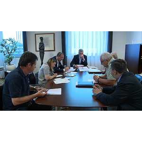 Sergio Bolzonello (Vicepresidente Regione FVG e assessore regionale Risorse agricole e forestali) e Paolo Panontin (Assessore regionale Protezione civile) alla riunione per fare il punto sui danni provocati dal recente maltempo - Udine 18/08/2014