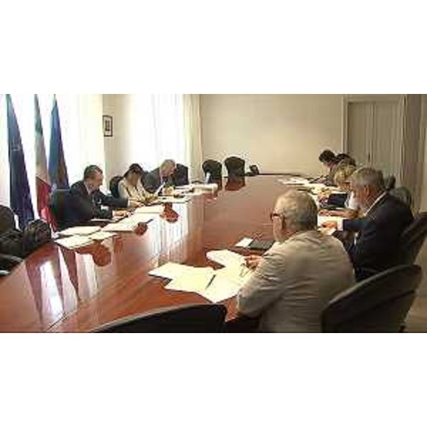 Sergio Bolzonello (Vicepresidente Regione FVG e assessore Attività produttive, Commercio, Cooperazione, Risorse agricole e forestali), Debora Serracchiani (Presidente Regione Friuli Venezia Giulia) e Daniele Bertuzzi (Segretario generale Presidenza Regione FVG) durante la riunione della Giunta regionale - Trieste 29/08/2014