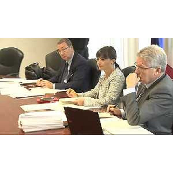 Sergio Bolzonello (Vicepresidente Regione FVG e assessore Attività produttive, Commercio, Cooperazione, Risorse agricole e forestali), Debora Serracchiani (Presidente Regione Friuli Venezia Giulia) e Daniele Bertuzzi (Segretario generale Presidenza Regione FVG) durante la riunione della Giunta regionale - Trieste 29/08/2014