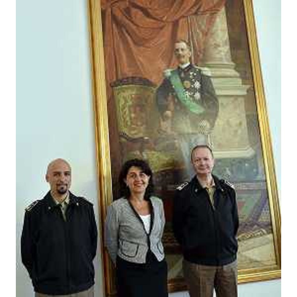 Giuseppe Schiariti (Capo Sezione Demanio Ufficio Infrastrutture Stato Maggiore Esercito), Maria Grazia Santoro (Assessore regionale Infrastrutture e Pianificazione territoriale) e Mario Ruggiero (Capo Reparto Logistico Stato Maggiore Esercito), nella sede della Regione Friuli Venezia Giulia - Trieste 02/09/2014