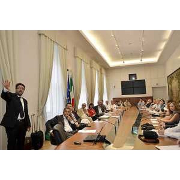 Sebasiano Cacciaguerra (Direzione centrale ambiente ed energia, servizio Energia, Regione FVG), Sara Vito (Assessore regionale Ambiente ed Energia) e Umberto Laureni (Assessore Ambiente ed Energia Comune Trieste) mentre Roberto Di Gennaro (Area Comunicazione) presenta il Progetto "Chieti Towards 2020-Programma ELENA" - Trieste 04/09/2014