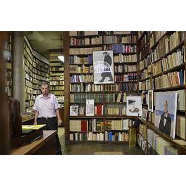 Mario Cerne, proprietario della Libreria antiquaria Umberto Saba in via San Nicolò 30 - Trieste 06/09/2014
