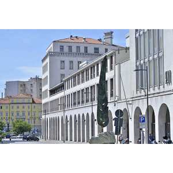 Il Palazzo del Consiglio regionale del Friuli Venezia Giulia in piazza Guglielmo Oberdan 6, visto da Foro Ulpiano - 26/08/2014