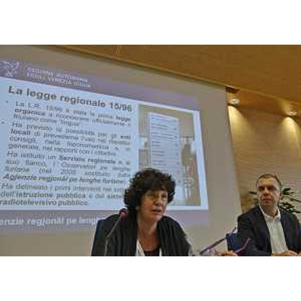 Loredana Panariti (Assessore regionale Formazione e Istruzione) alla giornata di formazione per docenti "L'insegnamento della lingua friulana a scuola: stato dell'arte, risorse, novità e prospettive per l'Anno scolastico 2014-2015", all'Auditorium della Regione FVG - Udine 09/09/2014