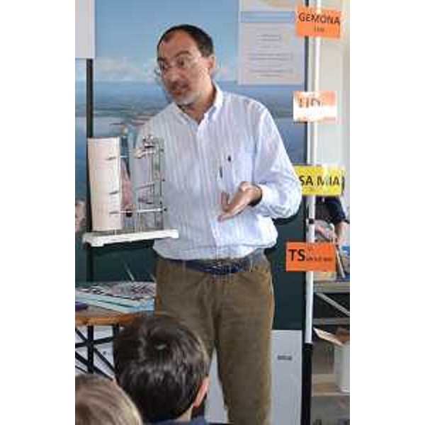 Sergio Nordio (Servizio Previsioni OSMER ARPA FVG) nel corso del laboratorio didattico che si è svolto a Marano Lagunare il 28 febbraio 2014
