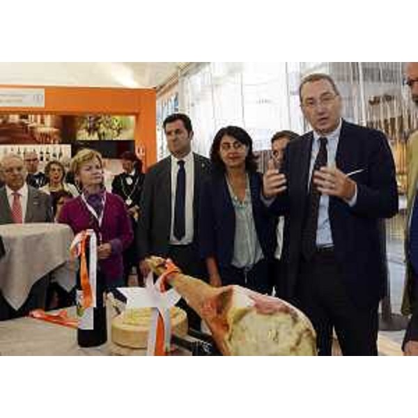 Franco Iacop (Presidente Consiglio regionale FVG), Mariagrazia Santoro (Assessore regionale Infrastrutture e Mobilità) e Sergio Bolzonello (Vicepresidente Regione FVG e assessore regionale Attività produttive) alla XX edizione di Friuli DOC - Udine 11/09/2014