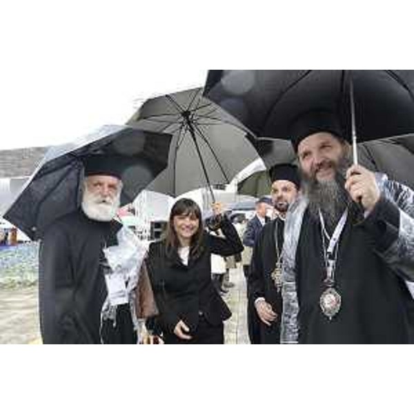 Raško Radović (Proto presbitero-stavroforo Comunità Serbo Ortodossa Trieste), Debora Serracchiani (Presidente Regione Friuli Venezia Giulia), Gregorios Miliaris (Archimandrita Comunità Greco Orientale Trieste) e Andrej Cilerdzic (Vescovo serbo Diocesi di Austria, Svizzera, Italia e Malta) nel corso della Santa Messa celebrata da Papa Francesco al Sacrario Militare, nell'incontro con le Forze Armate e in occasione del Centenario della Grande Guerra - Redipuglia 13/09/2014