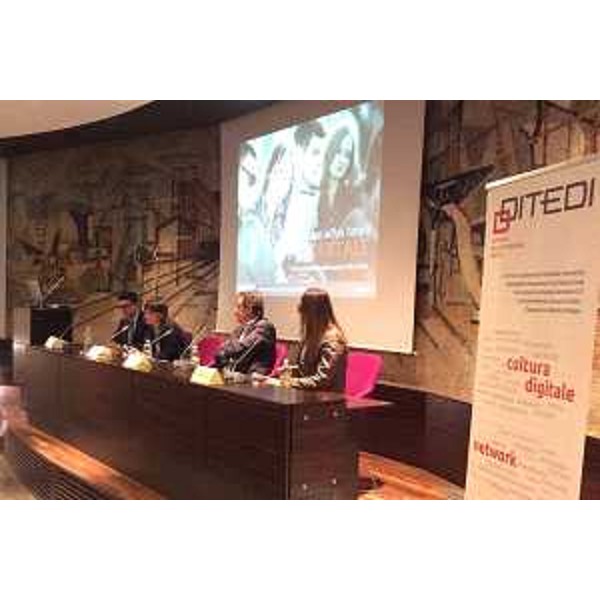Debora Serracchiani (Presidente Regione Friuli Venezia Giulia) alla presentazione del nuovo portale del Distretto delle Tecnologie Digitali (DITEDI), alla CCIAA - Udine 15/09/2014