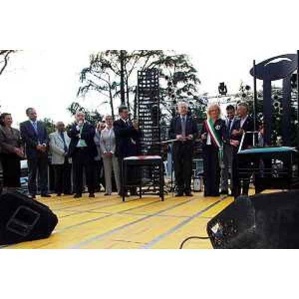 Riccardo Illy (Presidente Regione Friuli Venezia Giulia) e Lidia Driutti (Sindaco Manzano) all'inaugurazione della Festa della Sedia di Manzano. (Manzano 31/08/07)