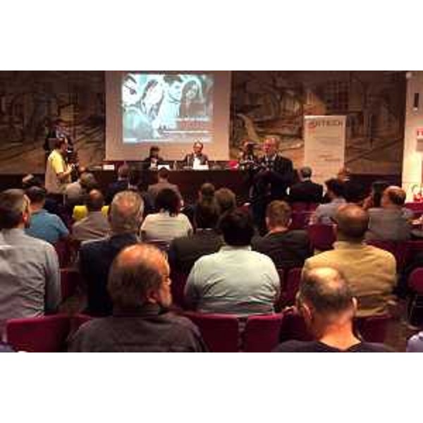 Debora Serracchiani (Presidente Regione Friuli Venezia Giulia) alla presentazione del nuovo portale del Distretto delle Tecnologie Digitali (DITEDI), alla CCIAA - Udine 15/09/2014