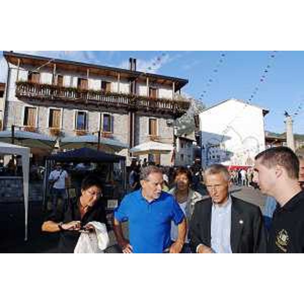 Riccardo Illy (Presidente Regione Friuli Venezia Giulia) ad Andreis in occasione della manifestazione "Paesi aperti". (Andreis 02/09/07)