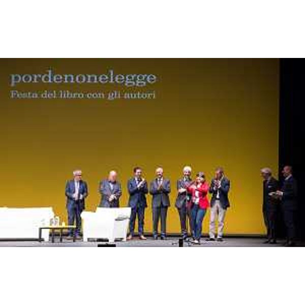 Inaugurazione della XV edizione di Pordenonelegge, al Teatro Giuseppe Verdi, con Debora Serracchiani (Presidente Regione Friuli Venezia Giulia), Alessandro Ciriani e Claudio Pedrotti (Presidente Provincia e Sindaco Pordenone) - Pordenone 17/09/2014