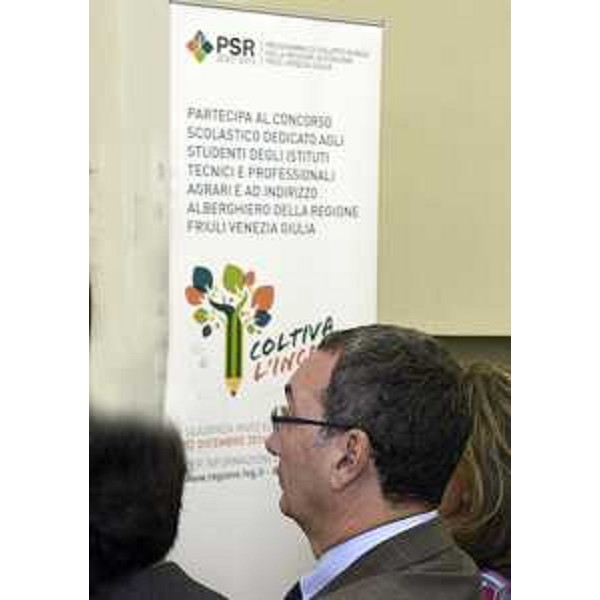 Sergio Bolzonello (Vicepresidente Regione FVG e assessore regionale Risorse agricole e forestali) alla presentazione delle "Buone pratiche" del PSR 2007-2013 e della Programmazione 2014-2020 - Udine 22/09/2014