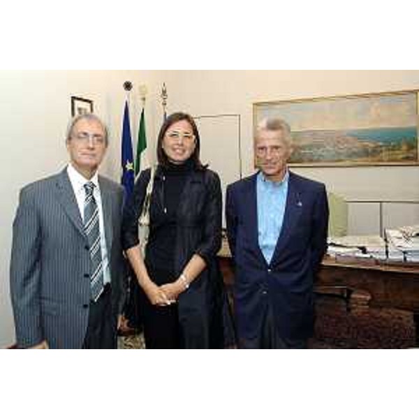 Il Direttore dell'Agenzia delle Dogane del Friuli Venezia Giulia Paolo Pantalone ricevuto da Riccardo Illy (Presidente Regione Friuli Venezia Giulia) e da Michela Del Piero (Assessore regionale Risorse economiche e finanziarie) nella sede della Presidenza a Trieste. (Trieste 04/09/07)