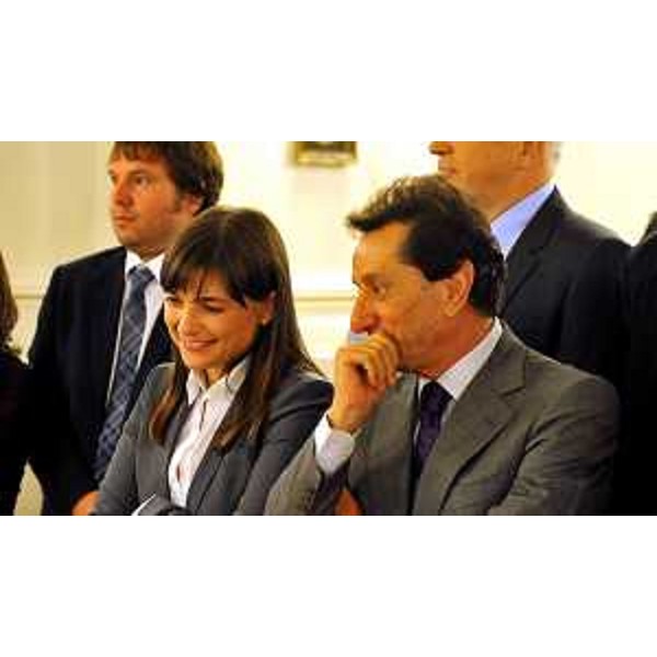 Debora Serracchiani (Presidente Regione Friuli Venezia Giulia) e Giuseppe Padulano (Questore Trieste) alla serata ufficiale offerta alle delegazioni straniere ed ai vertici del volley internazionale, in occasione dei Campionati del Mondo di Pallavolo femminile, in Prefettura - Trieste 26/09/2014