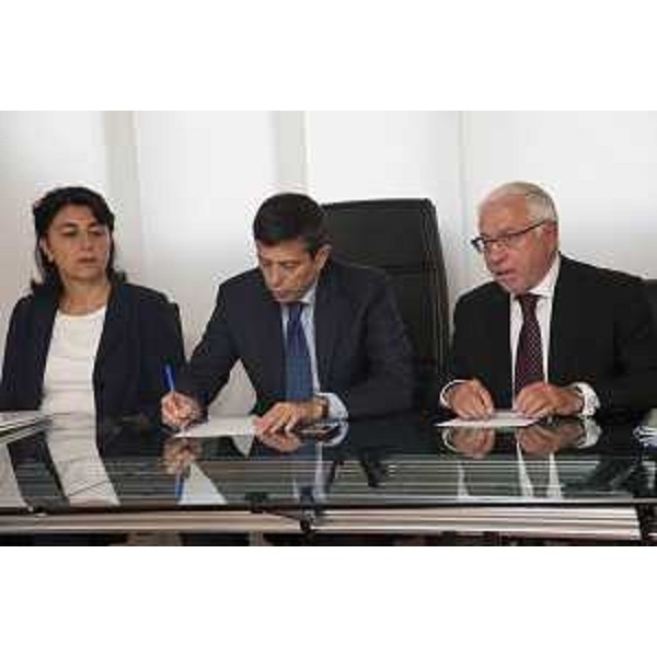 Mariagrazia Santoro (Assessore regionale Infrastrutture e Mobilità), Maurizio Lupi (Ministro Infrastrutture e Trasporti) ed Emilio Terpin (Presidente Autovie Venete S.p.A.) - Palmanova 29/09/2014