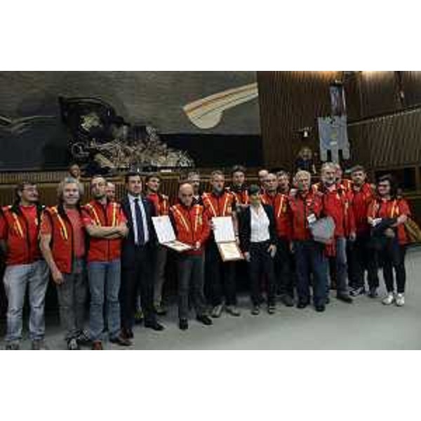 Cerimonia di ringraziamento per le attività del Corpo Nazionale Soccorso Alpino e Speleologico (CNSAS), con i presidenti Franco Iacop (Consiglio regionale FVG) e Debora Serracchiani (Regione Friuli Venezia Giulia), in Consiglio regionale - Trieste 01/10/2014