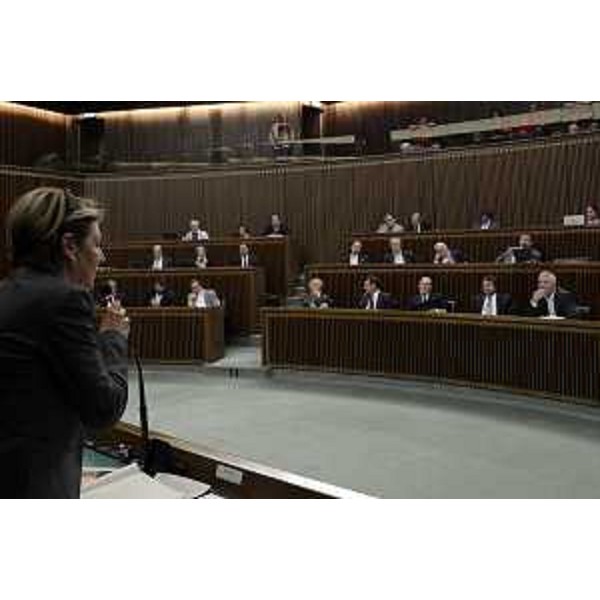 Intervento di Maria Sandra Telesca (Assessore regionale Salute, Integrazione socio-sanitaria, Politiche sociali e Famiglia) al termine del dibattito sulla Riforma del Servizio Sanitario Regionale del FVG, nell'Aula del Consiglio regionale - Trieste 01/10/2014