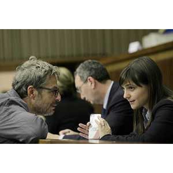 Giulio Lauri (Consigliere regionale) e Debora Serracchiani (Presidente Regione Friuli Venezia Giulia) durante il terzo giorno di discussione del ddl della Riforma del Servizio Sanitario Regionale (SSR) del FVG, nell'Aula del Consiglio regionale - Trieste 02/10/2014