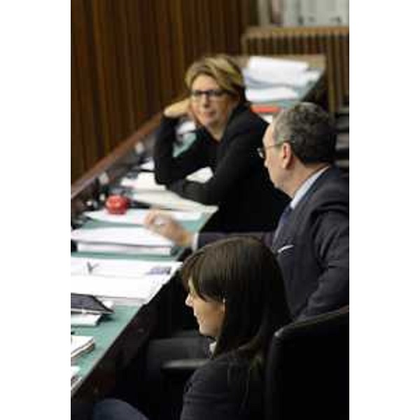 Maria Sandra Telesca (Assessore regionale Salute), Sergio Bolzonello (Vicepresidente Regione FVG e assessore regionale Attività produttive) e Debora Serracchiani (Presidente Regione Friuli Venezia Giulia) durante il terzo giorno di discussione del ddl della Riforma del Servizio Sanitario Regionale (SSR) del FVG, nell'Aula del Consiglio regionale - Trieste 02/10/2014