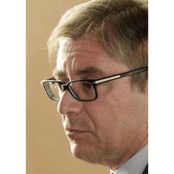 Francesco Peroni (Assessore regionale Finanze, Patrimonio, Coordinamento e Programmazione Politiche economiche e comunitarie) durante la riunione della Giunta regionale - Pordenone 03/10/2014